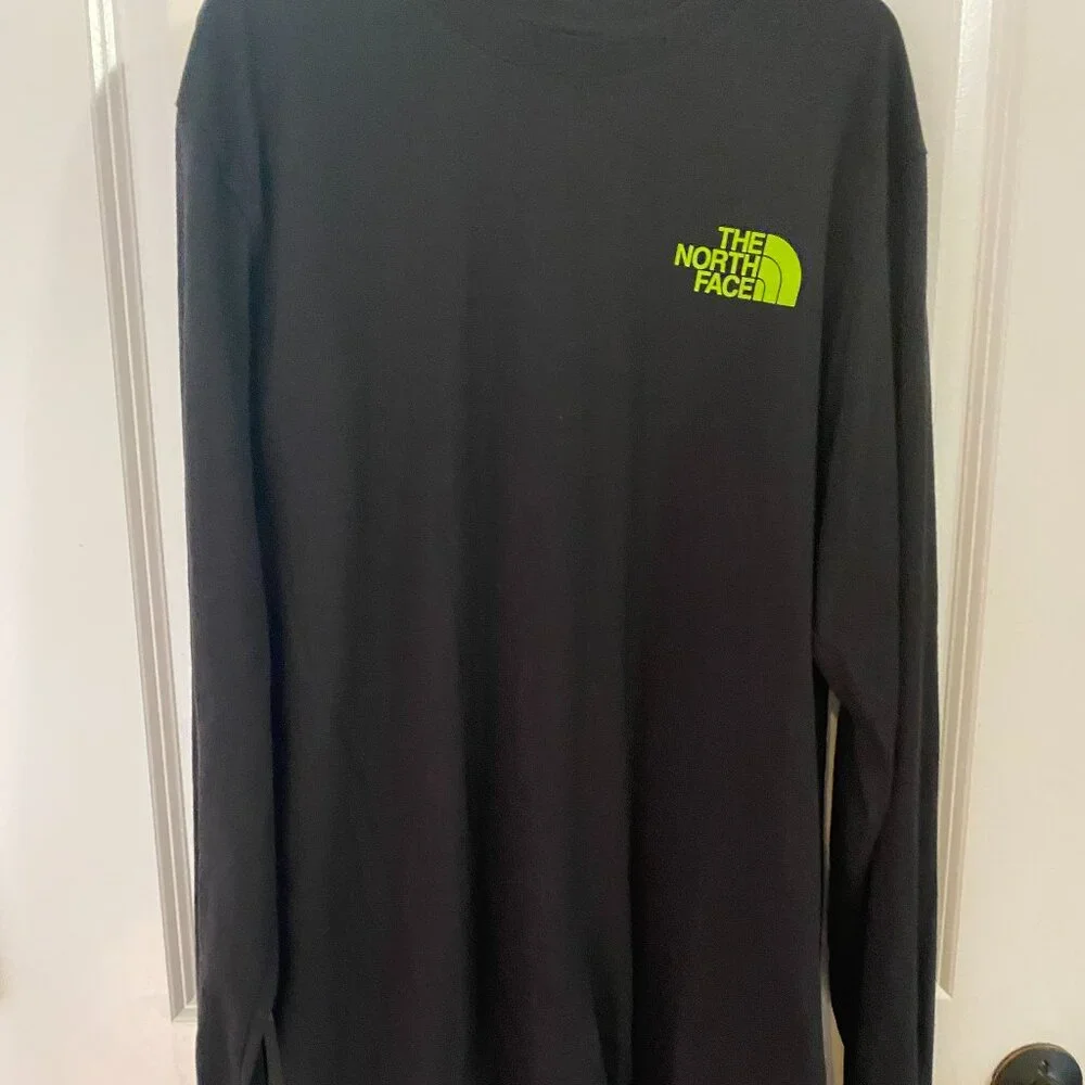 The North Face sleeve graphic long